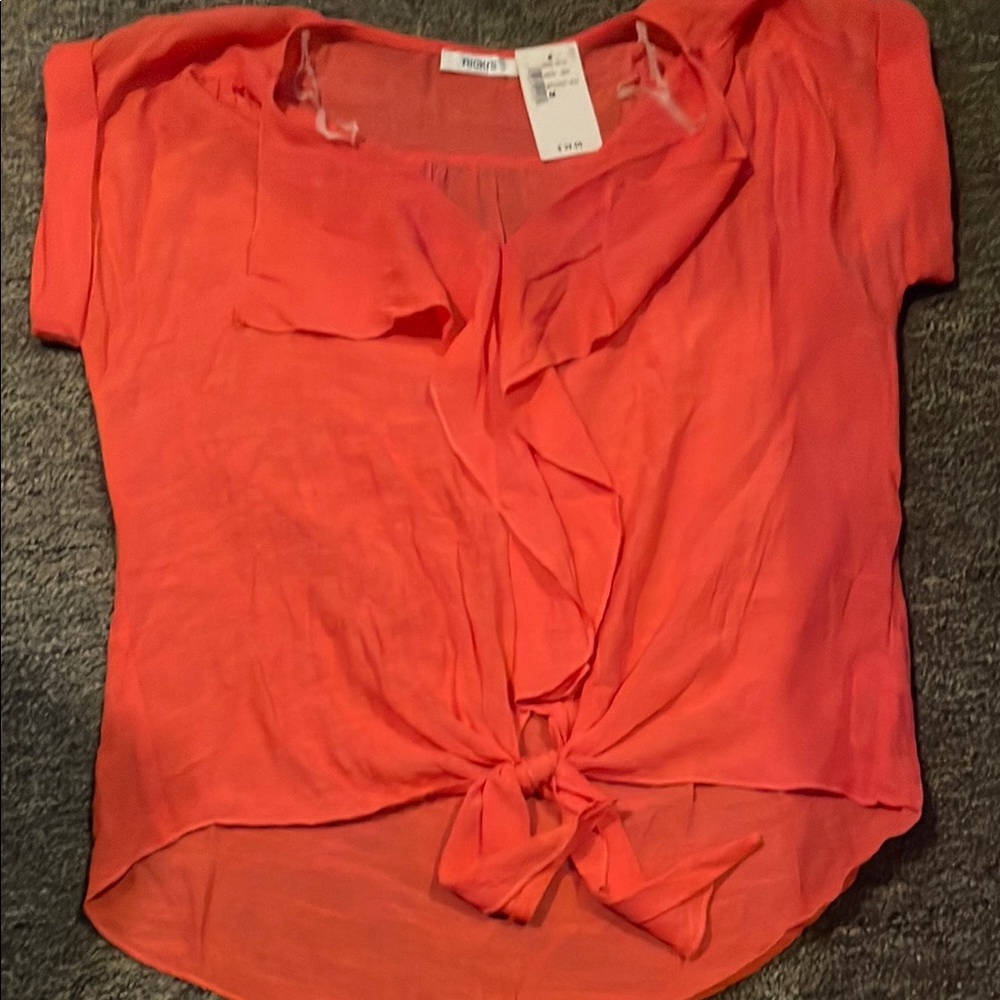 NWT super cute salmon colour tie up top!